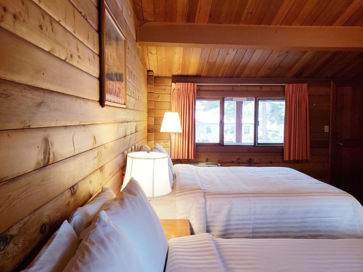 Rocky Inn Valemount Eksteriør bilde