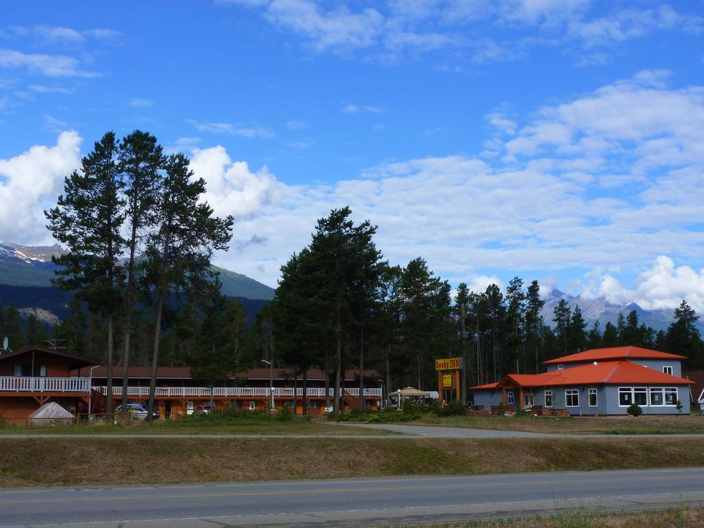 Rocky Inn Valemount Eksteriør bilde