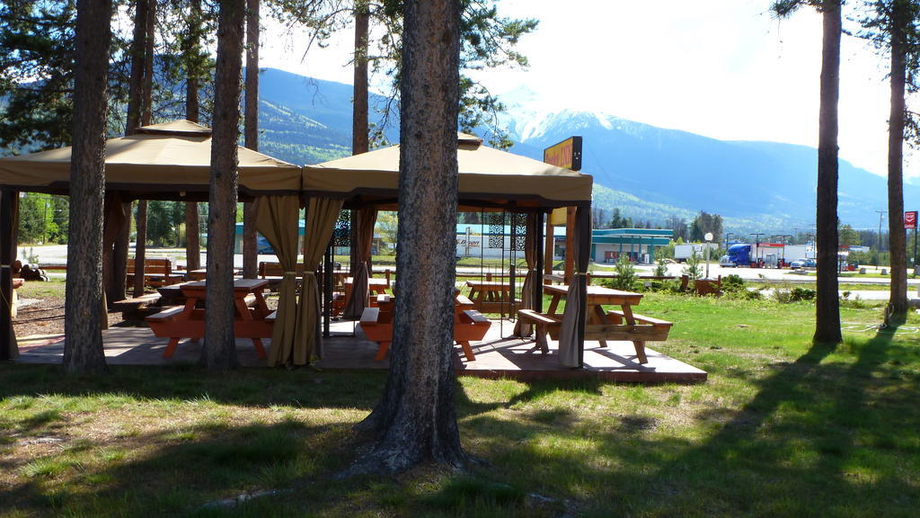Rocky Inn Valemount Eksteriør bilde