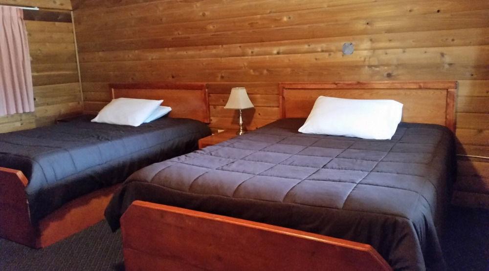 Rocky Inn Valemount Eksteriør bilde