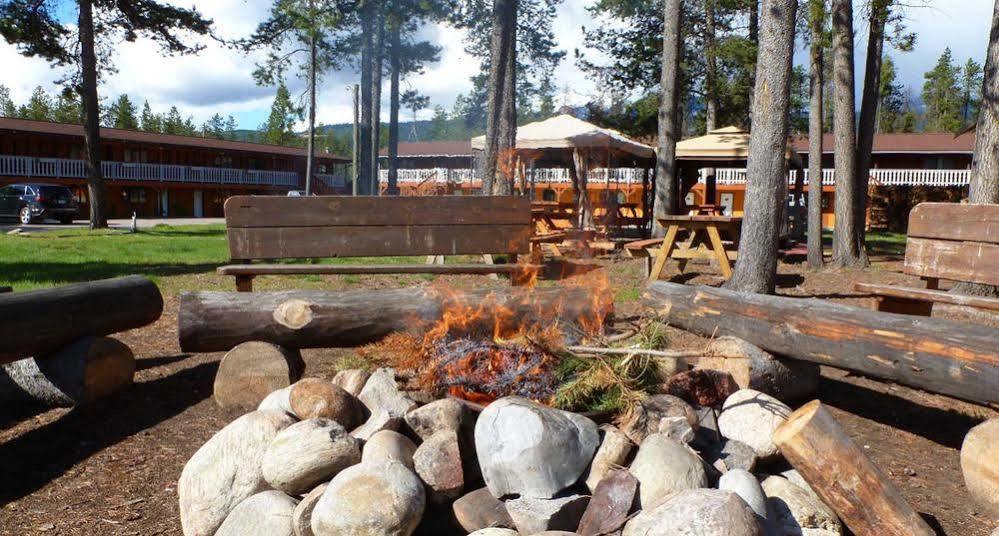 Rocky Inn Valemount Eksteriør bilde